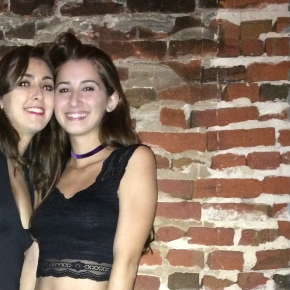 GOING OUT LACE CROP TOP - Picture 3 of 3